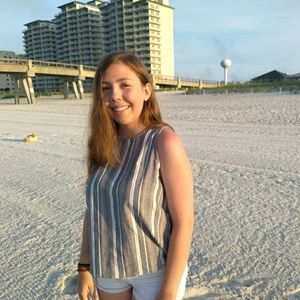 Meet your Posher, Caroline